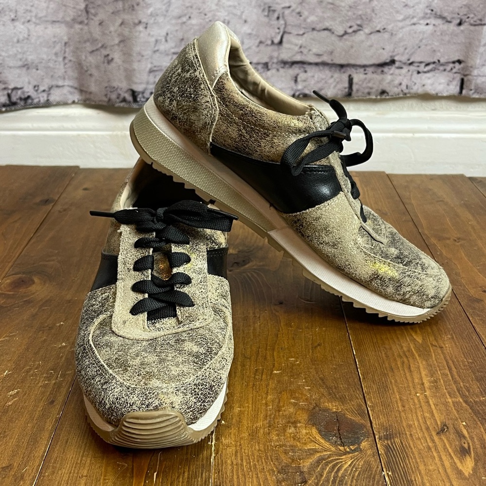 Cofi Holly fashion sneakers metallic bronze gold finish women’s size 7